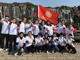 團(tuán)隊外出旅游合照